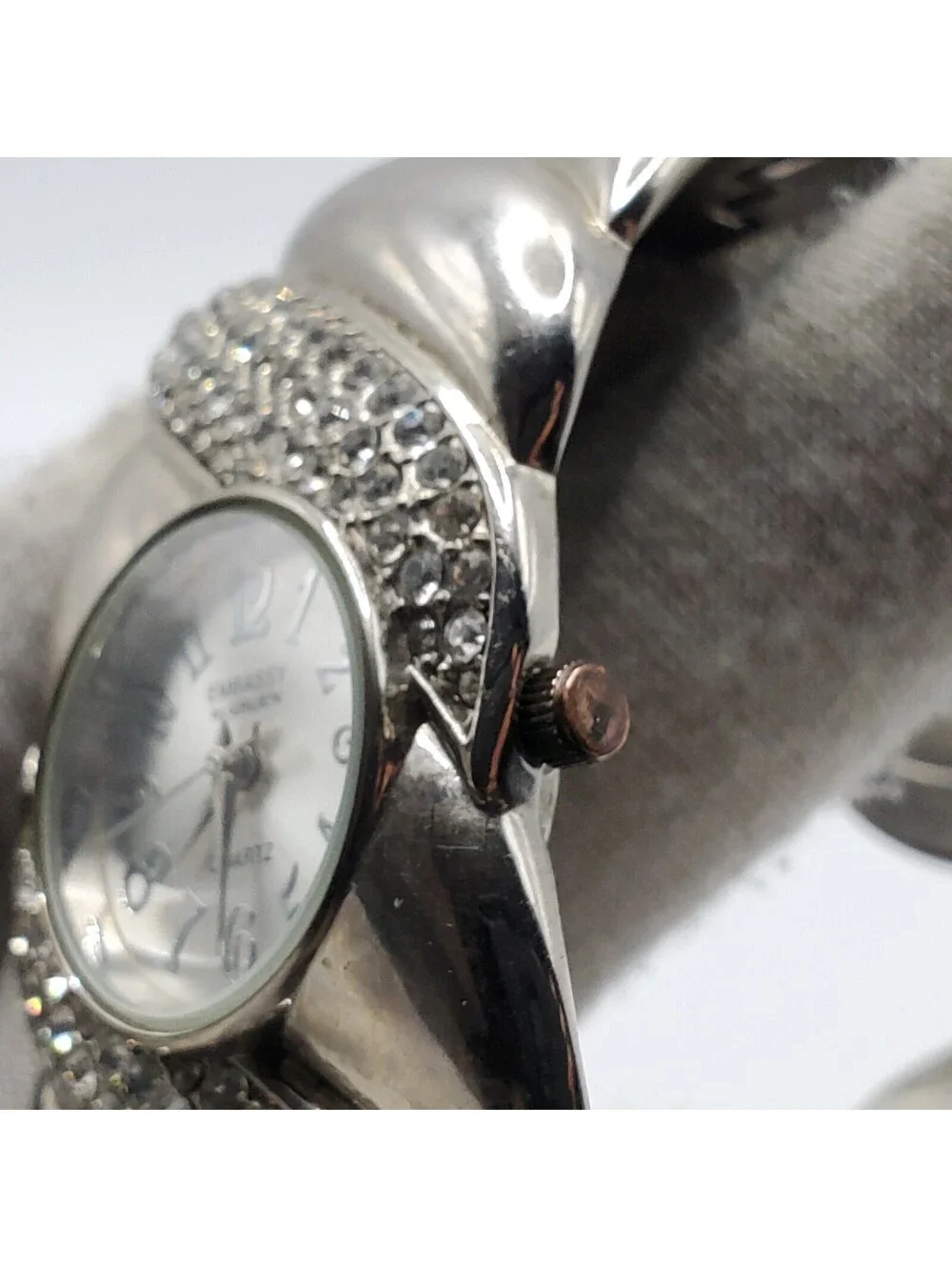 Embassy By Gruen Rhinestone Cuff Band Women Watch 29mm Silver Tone New Battery